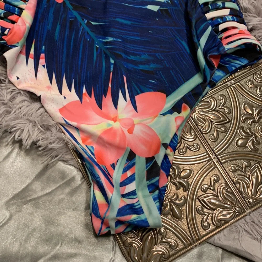 🌹Tropical Low Back Floral One-Piece Swimsuit - Picture 4 of 10